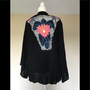 Cape/jacket with Dolman sleeves
